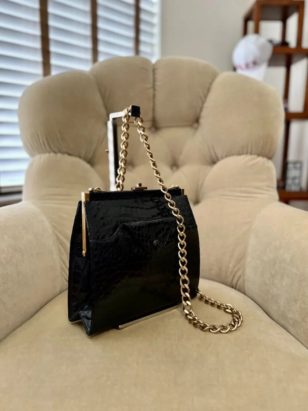 VTG Auth. MANON Genuine Alligator Circa 1960's Art Deco Frame Bag...GORGEOUS!